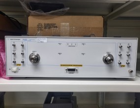 주파수 범위: 10MHz ~ 40GHz평형회로 측정 지원빠르고 신뢰할 수 있는 측정을 위한 반도체 스위치PNA/PNA-L과 사용 시 네트워크로 직접 제어&nbsp;옵션 550옵션 014가 지원되는 권장 PNA 시리즈:&nbsp;E8363B권장 PNA-L 시리즈:&nbsp;N5230A 옵션 425